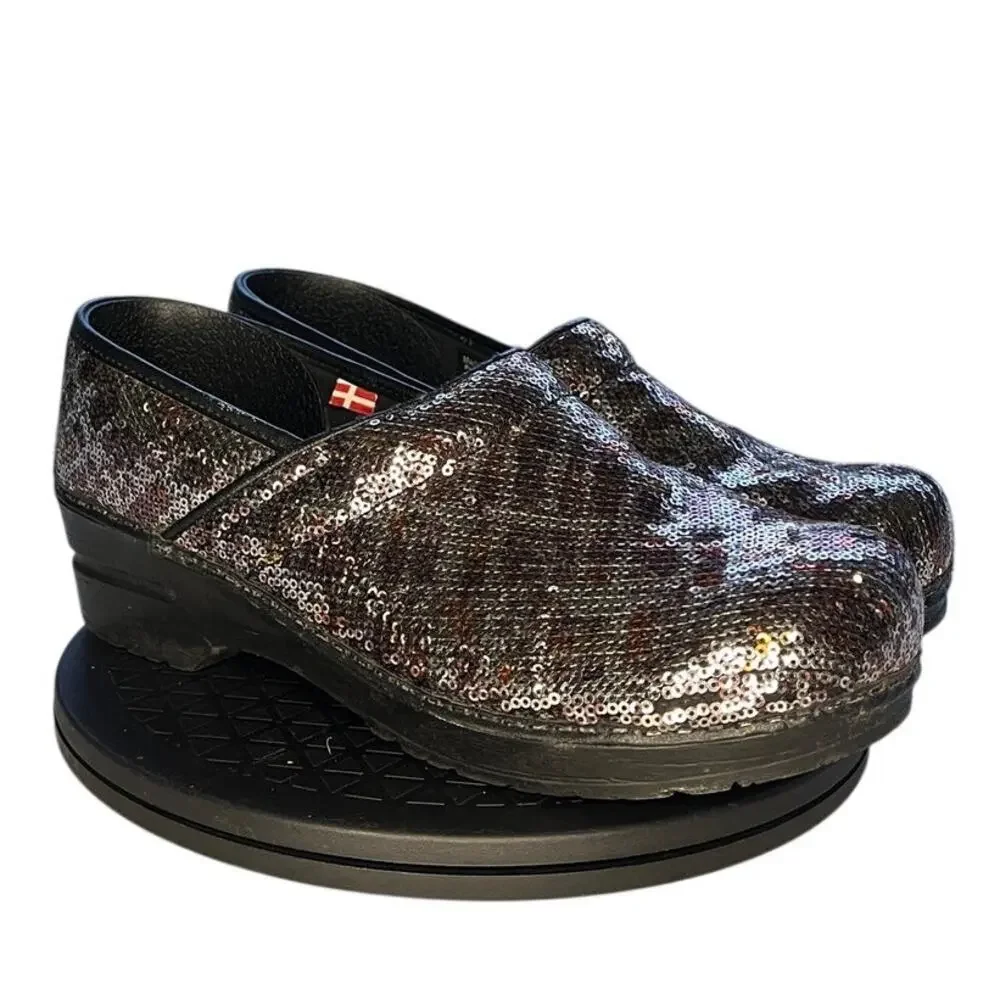 Womens Sanita Comfort Slip-On Nursing Professional Sequin Clogs SZ 9.5 Silver